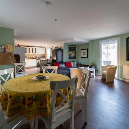 Maison Familiale A Avec Climatisation - Fr-1-319-420